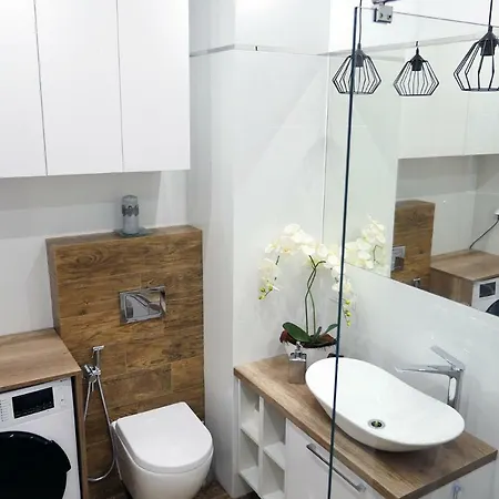 Apartament White *